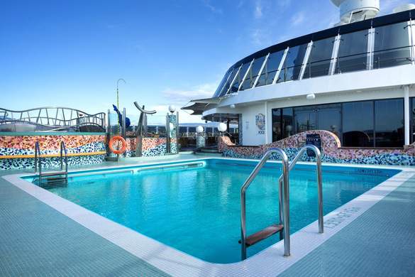 MSC Cruises MSC Fantasia Pools - Credit - Ivan Sarfatti - MSC Rights 3.jpg